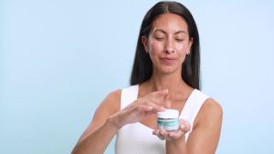 No7 HydraLuminous+ Hydrating Whipped Day Cream - Hyaluronic Acid Facial Moisturizer with 2% Vitamin B3 Niacinamide for Skin Barrier Repair & Visibly thy-Looking Skin (1.69 Fl Oz)