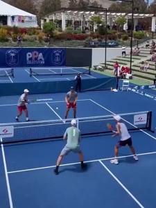 T700 carbon fiber Pickleball racket USAPA certified training and competition racket