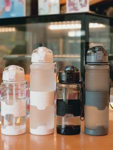 Tritan Summer Sports Water Cup Male Large Capacity Fitness Water Bottle Student Water Cup Male Anti drop Space Cup Tea Glass