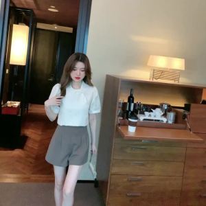 เสื้อเบลาส์แขนสั้นสวยงามแจ็คการ์ดสไตล์จีนสำหรับผู้หญิงดัดแปลง 2024 ชุดกี่ เพ้าฤดูร้อน