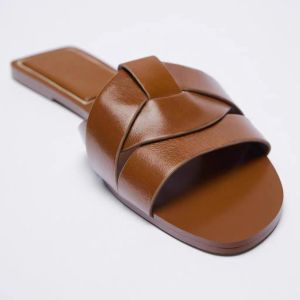 [Free Shipping] Plus-Size WomenS Shoes New Summer Styles Comfortable Flat-Soled Sandals For Outdoor Wear Simple And Stylish Design