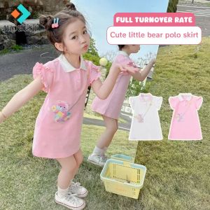 JEOBEST【การจัดส่ง 2-3 วัน】สินค้าคลังสินค้าท้องถิ่น ชุดเดรสสาว 2025 หมีน้อยพิมพ์สีรุ้ง ฤดูร้อนใหม่ ชุดเจ้าหญิง  การ์ตูนสำหรับเด็ก ลูกหมี วิทยาลัย ลม กระโปรงคอโปโล ชุดเด็กผู้หญิง ทรงหลวม