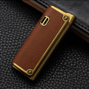 Bật Lửa Gas Khè Bọc Da Viền Vàng Lửa 1 Tia ( Xài Gas - Lửa Khò) Màu Đen - Nâu