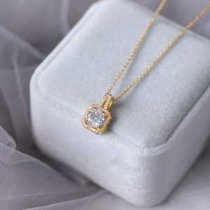 Kalung Titanium Wanita: Model Terbaru & Anti Karat