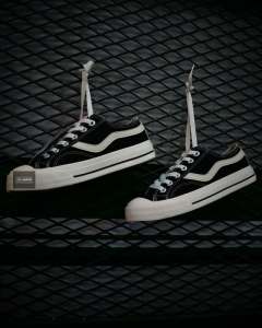 Ventela Public Low Black Natural Pria Wanita Sneakers Kasual Sekolah Hitam Putih