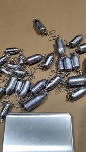 ตะกั่วตกปลา จี้ตะกั่วชนิดกระสุน เหยื่อตกปลา จี้ตะกั่วตกปลา ตะกั่วพร้อมลูกหมุน อุปกรณ์ตกปลาขนาดเล็ก