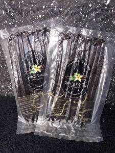 ฝักวานิลาเกรด A แพ็ค 20 ฝักฉ่ำๆ เมล็ดเต็มๆ มี อ.ย.&OTOP รับประกัน ฝักใหญ่ฉ่ำๆ เมล็ดเต็มๆ หอมทะลุซอง Vanilla Beans Big size(16-22cm) Full Aroma 99฿/Pods