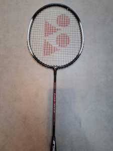 Raket Badminton Yonex GR303 Original / Raket Bulutangkis Yonex Pemula GR303 Siap Pakai