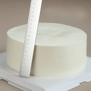 EXALTEDP 3PCS 8/10/12 in Stainless Steel Cake Cream Spatula Non-slip Handle with Markings Icing Spatula Professional Rust-proof Cake Cream Smoother Butter