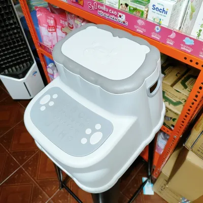 (Hỏa tốc HCM) Bệt Ngồi Toilet Bệ Thu Nhỏ Bồn Cầu Cho Bé hiệu Sasa - Nhựa PU Cao Cấp - Tập cho Bé từ 1-8 tuổi tự giác đi Vệ Sinh