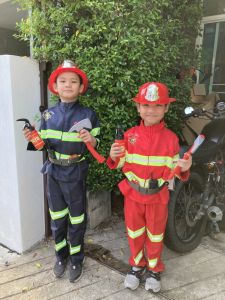 เครื่องดื่มดับเพลิงเด็กของคุณ ราคาที่มีโอกาส ชุดดับเพลิงใหม่ สำหรับเด็ก พร้อมอุปกรณ์ครบ ชุดหมอนเด็ก ชุดเครื่องดื่มเพลิงสำหรับเด็ก รุ่นประหยัดราคา