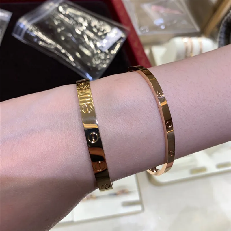 Cartier love deals bracelet width