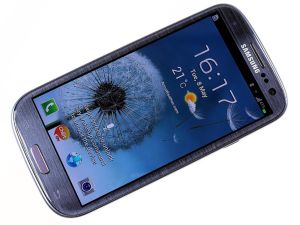 Samsung Galaxy S3 I9305 Original Quad Core 4.8 Inches GPS 16GB ROM 8MP Touchscreen Unlocked Smartphone