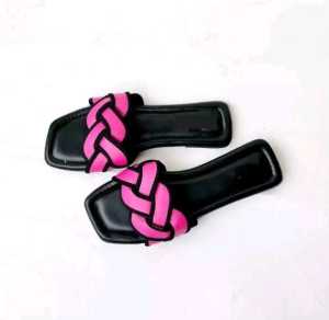 Sandal Sendal Wanita Kekinian Anti Slip Empuk