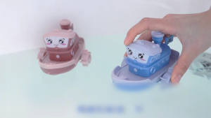 Bathtub Toy for Babies Lovely Cartoon Clockwork Float Cartoon Ship Little Cruise Ship Interesting Clockwork Toy