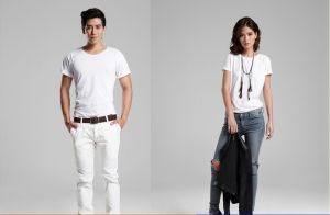 เสื้อตราห่านคู่คอกว้างสีขาว