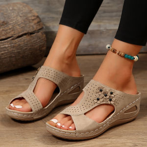 [Free Shipping] Plus-Size Summer New Wedge Heel WomenS Sandals Hot-Selling Thick-Soled Floral Shoes