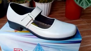 PB-KP Sepatu Pantofel Wanita Putih Hak 3 Cm Sepatu Paskibra Sekolah Perawat Kulit Sapi