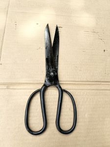 Kéo cắt vải sinh từ VÀNG ĐEN tay co tay duỗi dùng để cắt vải trong ngành may mặc