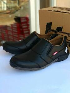 KICKERS -  sepatu casual pria slip on sepatu formal santai kulit sapi warna hitam