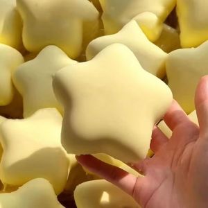 EUYRT Simulation Slow Rebound Star Toy Slow Rise Sticky Ultra Moist Star Pinch Toy Hand Relax Kawaii Milk Scent Star Squeeze Toy Christmas Gift