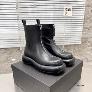 รองเท้าบูทเชลซีมาร์ตินส้นหนาสีขาวรองเท้าบูทสั้นรองเท้าบูทผู้หญิงทุกแมทช์ลุคง่ายรองเท้าบูทผู้หญิงรองเท้าบูทหนังรองเท้าฤดูใบไม้ร่วงและฤดูหนาว