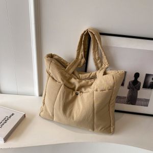 Túi vải cotton mới túi tote đơn giản dung tích lớn mềm mại và ấm cúng thích hợp cho sinh viên đại học dùng làm túi đeo vai đi học và làm túi xách tay đi làm.