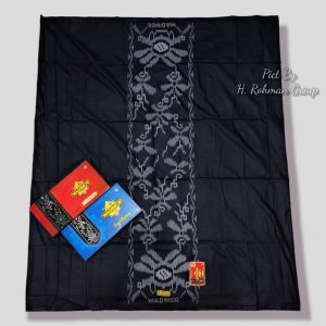 WADIMOR SARUNG TENUN UKURAN PRIA DEWASA WARNA HITAM KOMBINASI BATIK TERBARU
