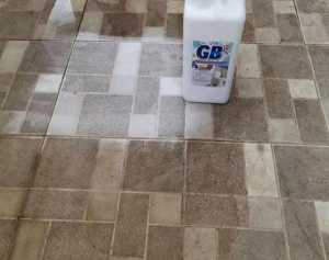 Glisber 500ml - TERAMPUH MENGHILNGKAN KERAK LANTAI KAMAR MANDI - JUAL GLISBER 500CC- GLISBER - Glisbers pembersih kerak air membandel pada keramik dan porselen - MENGHILANGKAN LUMUT MEMBANDEL - BIKIN KINCLONG KAMAR MANDI - PEMBERSIH PERABOT