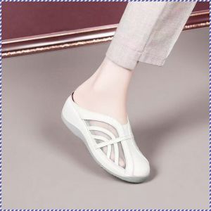 รองเท้าส้นแบน ผลการดูดซับแรงกระแทก ทนทานต่อการสึกหรอ รองเท้าแตะแบบสวมนิ้วเท้า ลดความเหนื่อยล้า