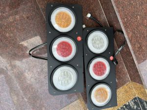 1 đôi đèn hậu 3 mắt howo 24v