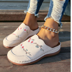 [Free Shipping] Autumn New Collection: Large-Size Closed-Toe Printed Slip-On Sandals With A Round Toe And Thick Sole Designed For Women