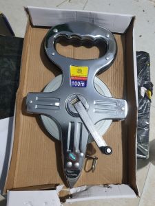 Thước cắm thép không gỉ 100m đo đất đai tiện lợi.