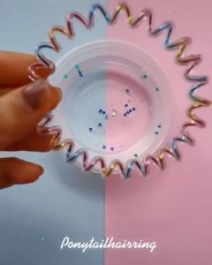 ยางรัดผม Ponytail สี Pink Naked ไม่รัดผมจนทําให้ปวดหัว นําไปแช่น้ําร้อนเพื่อให้สินค้าคืนตัวได้ (1เส้นต่อ1กล่อง)