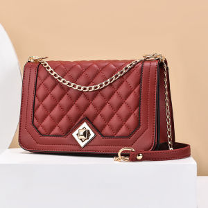 กระเป๋าสะพายไหล่ สายโซ่ กระเป๋าแฟชั่น สำหรับผู้หญิง ขนาด กว้าง23ซม. สูง15ซม. หนา9ซม.