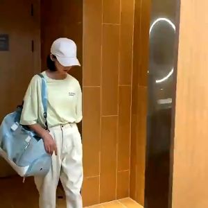 Tas Olahraga Wanita Import, Tas Travel Anti Air, Tas Gym Nilon, dan Tas Olahraga Nilon