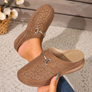 [Free Shipping] Platform Slippers Large Size 2025 Summer New Style Hollowed-Out Design Thick Sole Slip-On Style With Metal Trim Closed-Toe Half-Slipper For Women