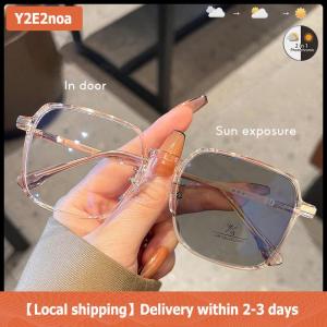 【Local shipping】 New Photochromic Glasses Anti Blue Glasses Men Women Color Changing Eyeglasses Anti UV Sunglasses Square Clear Frame Eyewear