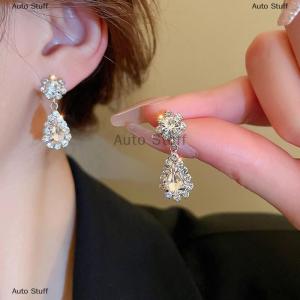 [COD] Auto Stuff ต่างหูสร้อยคอพลอยเทียมคริสตัลทรงหยดน้ำแบบเรียบง่ายแฟชั่นสำหรับงานแต่งงานเจ้าสาวแสงไฟเครื่องประดับชุดเครื่องประดับสุดหรู