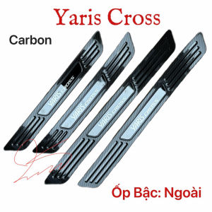 Ốp nẹp bước chân Ốp bậc cửa cốp xe Yaris Cross 2023 2024 2025 2026 chống trầy cốp vân Carbon trang tríbảo vệ XE