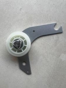 Bánh tỳ căng dây curoa máy sấy electroluc 11kg EDV114