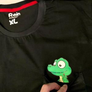 READY Kaos Pocket Buaya LoveYou Sarange I Love You Cinta Buaya Darat Playboy Bucin Baju Tshirt Katun Kantong Saku Custom Satuan Murah Polos Viral Lucu Unik Keren Kata Korea Oversize Couple Pasangan Oblong Pria Wanita Anak Bayi Distro - Rein Wear