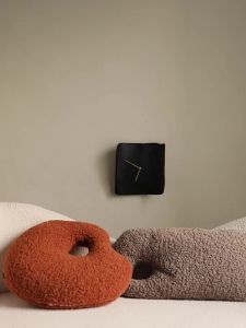 FFBH Retro Wrinkled Wall Clock Aesthetic Nordic Wall Watch Elegant Minimalist Clocks Luxury Silent Watches Living Room Decorations 9H4B3