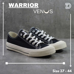 Sepatu Warrior Sneaker Pria Pendek Tali Hitam Putih