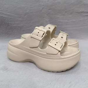Womens adjustable double-strap casual thickened height-increasing slippers comfortable and durable.