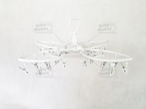 One Click to Fold 24 Pegs Undergarments Hanger Clothes Socks Scarfs Hanger