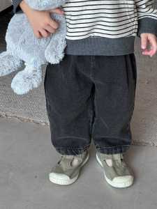 Childrens striped sweatshirt and jeans two-piece set for autumn 2026 Korean-style childrens clothing boys hooded suit