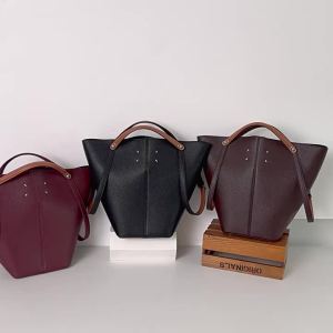 Túi xô nữ mẫu mới thời trang phong cách retro dung tích lớn túi xách tay đơn giản sang trọng túi tote công sở.