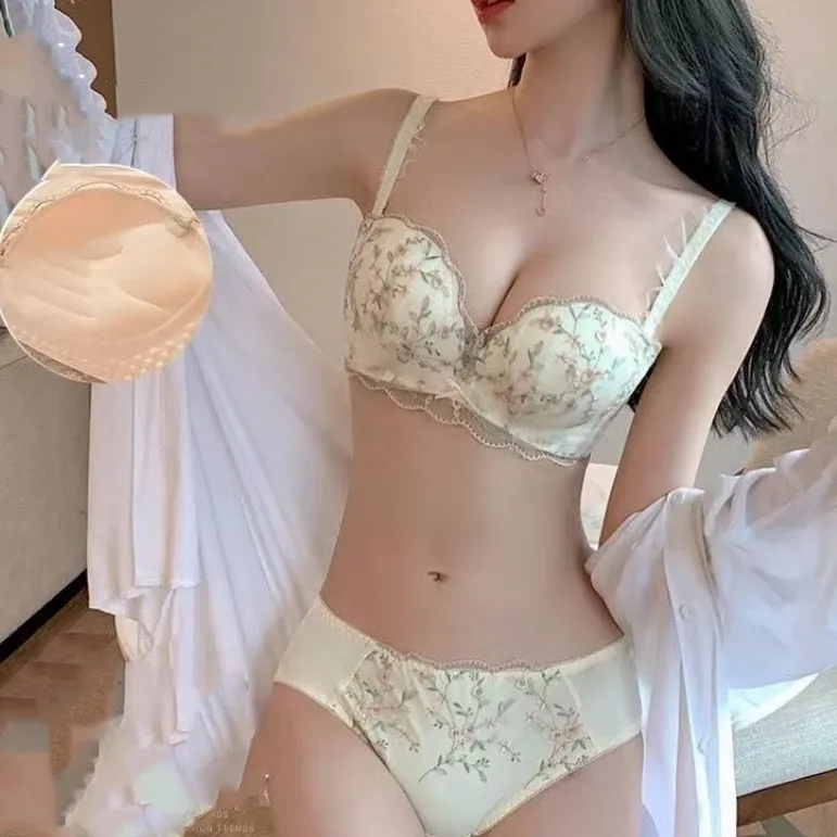 Fashion Women＇s Sexy Lingerie Sets Lace Erotic Bra Set Female