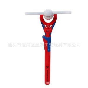 Đồ Chơi Cây Quay Có Nhạc Cho Bé – Mẫu Siêu Nhân Gấu Dâu Hoạt Hình Dễ Thương Cho Bé